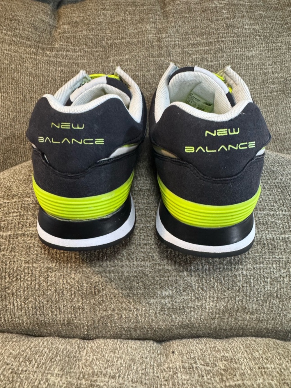 New Balance 574 Men’s Black with Neon Yellow Running Shoes ML574NEN Size 10.5 - Picture 9 of 11